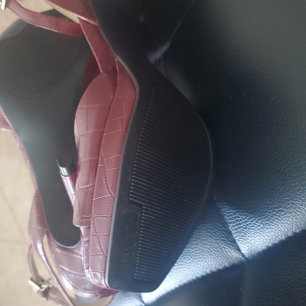 Guess 5" Heels - Picture 8 of 10